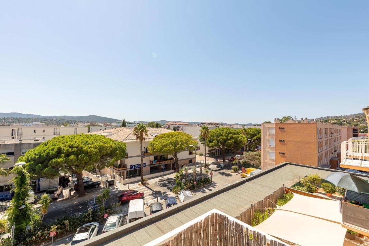 Le Blue Sea - Appt Classe 3 Etoiles A 650M De La Plage Le Lavandou Εξωτερικό φωτογραφία