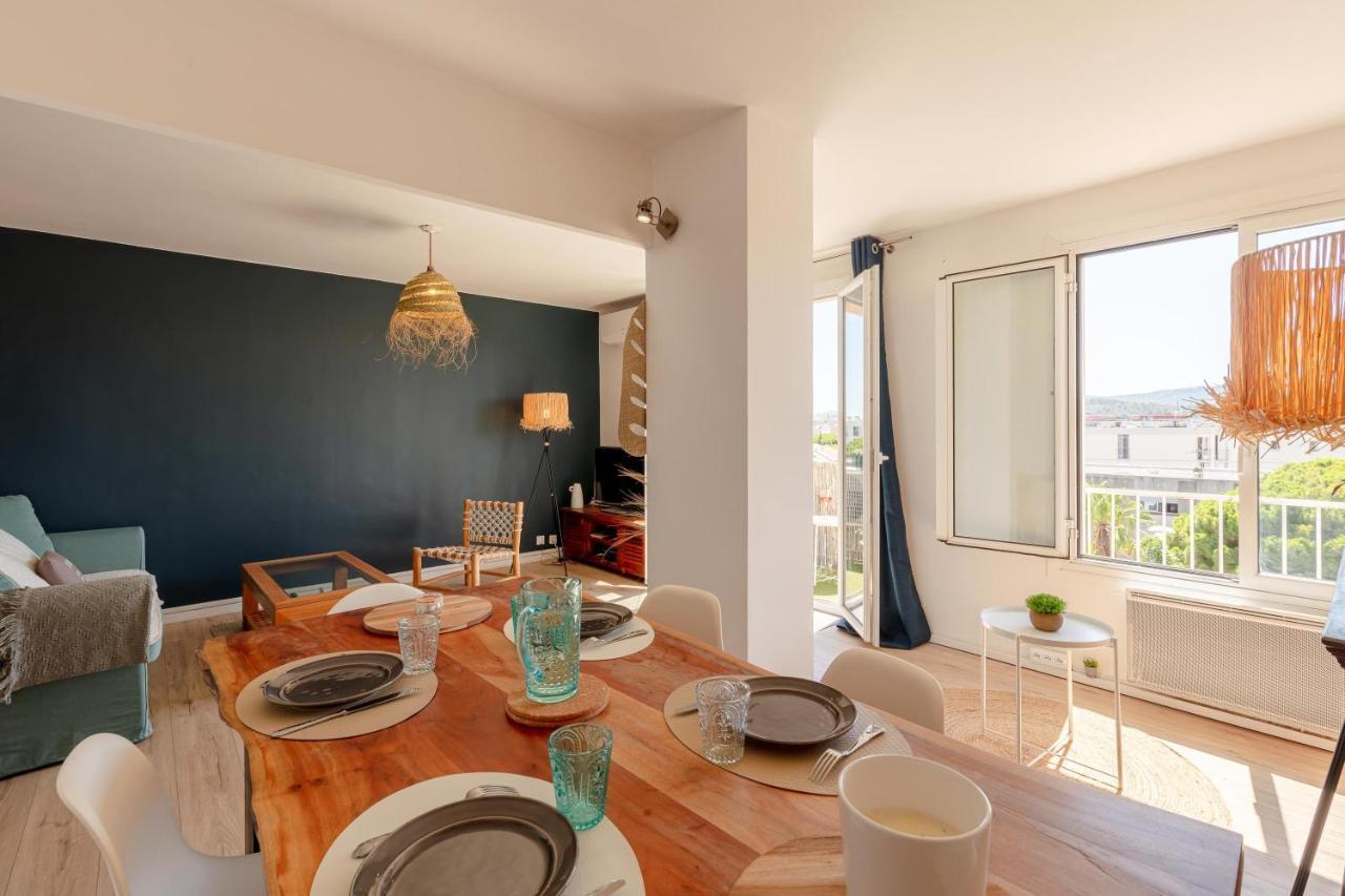 Le Blue Sea - Appt Classe 3 Etoiles A 650M De La Plage Le Lavandou Εξωτερικό φωτογραφία